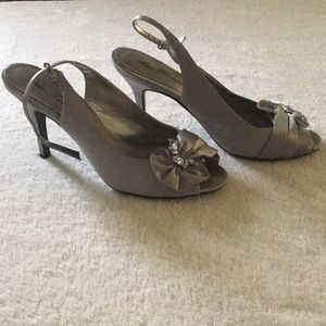Lulu Townsend size 6.5 prom shoes great condition wore once and outgrew.